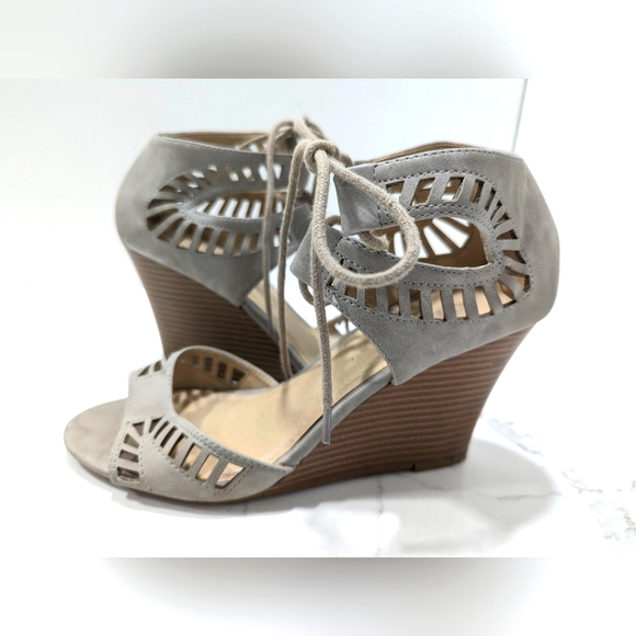 CL By Laundry Bright Sun Lace Up faux leather open toe Wedges shoes sandal 7.5 - Picture 3 of 13